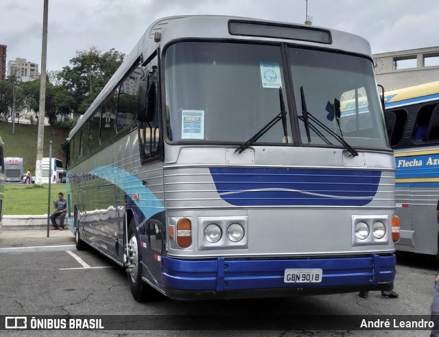 Ônibus Particulares 9018 na cidade de São Paulo, São Paulo, Brasil, por André Leandro. Número da foto: #12117195.