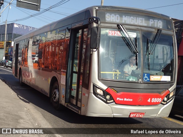 Express Transportes Urbanos Ltda 4 8809 na cidade de São Paulo, São Paulo, Brasil, por Rafael Lopes de Oliveira. Número da foto: #12117860.