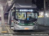 Via Sudeste Transportes S.A. 5 1230 na cidade de São Paulo, São Paulo, Brasil, por Felipe Andrade Angelis de Mello. Número da foto: #12116971.