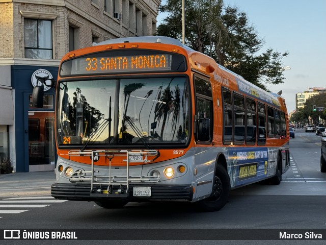 LACMTA - Los Angeles County Metropolitan Transportation Authority 8577 na cidade de Santa Monica, California, Estados Unidos, por Marco Silva. Número da foto: #12120050.