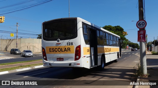 Rápido Sumaré 128 na cidade de Paulínia, São Paulo, Brasil, por Allan Henrique. Número da foto: #12119449.