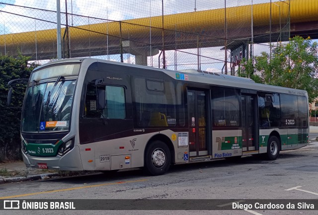 Via Sudeste Transportes S.A. 5 2023 na cidade de São Paulo, São Paulo, Brasil, por Diego Cardoso da Silva. Número da foto: #12119777.