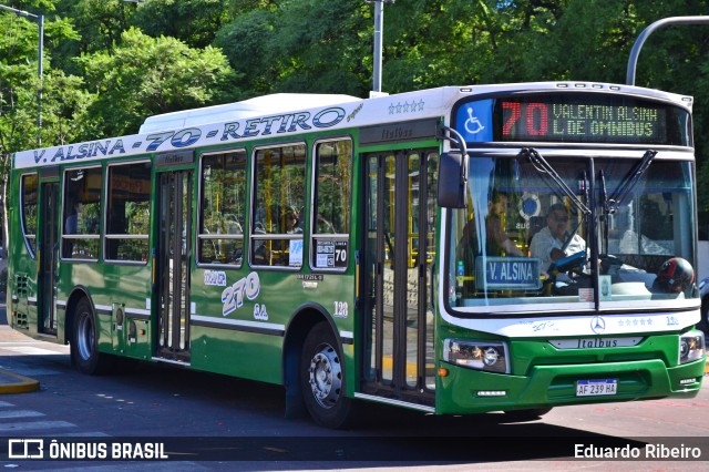 Transportes 270 AF239HA na cidade de Buenos Aires, Argentina, por Eduardo Ribeiro. Número da foto: #12121308.