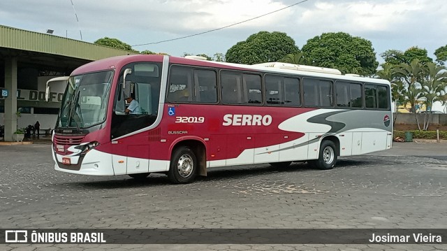 Viação Serro 32019 na cidade de Curvelo, Minas Gerais, Brasil, por Josimar Vieira. Número da foto: #12121166.