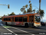 LACMTA - Los Angeles County Metropolitan Transportation Authority 8577 na cidade de Santa Monica, California, Estados Unidos, por Marco Silva. Número da foto: #12120053.