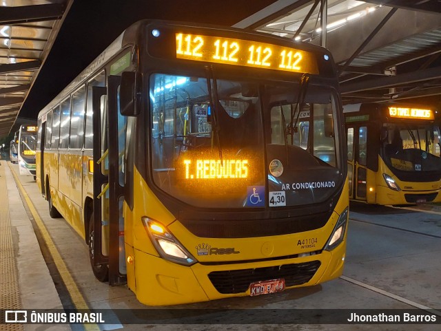 Real Auto Ônibus A41104 na cidade de Rio de Janeiro, Rio de Janeiro, Brasil, por Jhonathan Barros. Número da foto: #12122596.
