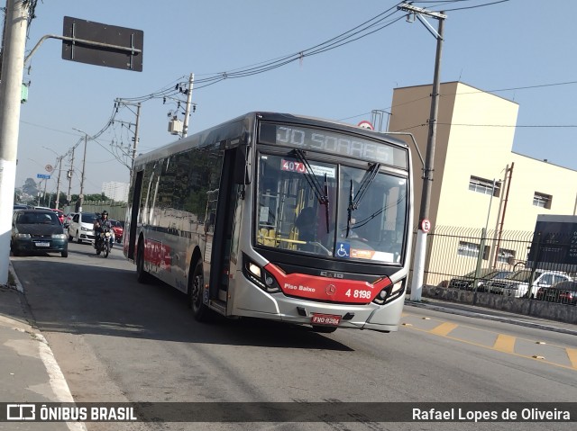 Express Transportes Urbanos Ltda 4 8198 na cidade de São Paulo, São Paulo, Brasil, por Rafael Lopes de Oliveira. Número da foto: #12124626.
