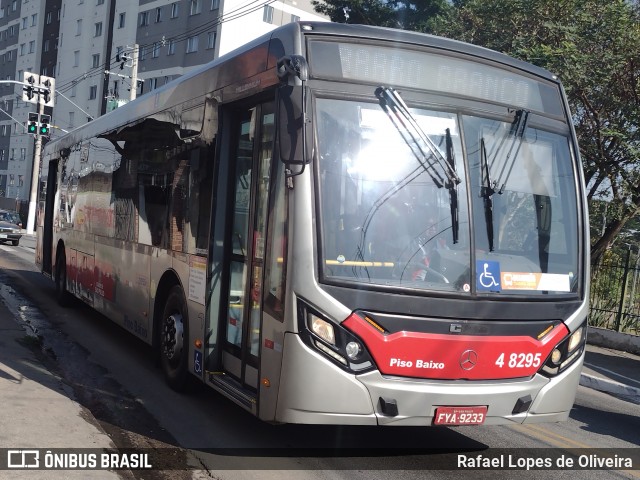 Express Transportes Urbanos Ltda 4 8295 na cidade de São Paulo, São Paulo, Brasil, por Rafael Lopes de Oliveira. Número da foto: #12124641.