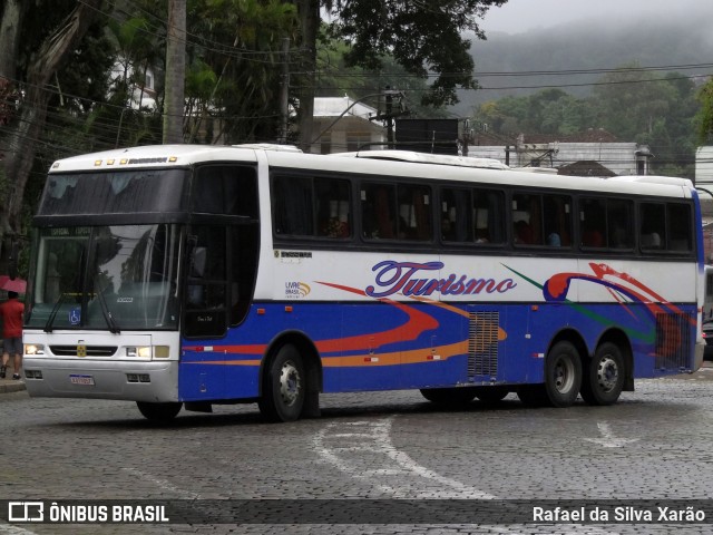 Ônibus Particulares KOT9D57 na cidade de Petrópolis, Rio de Janeiro, Brasil, por Rafael da Silva Xarão. Número da foto: #12123552.