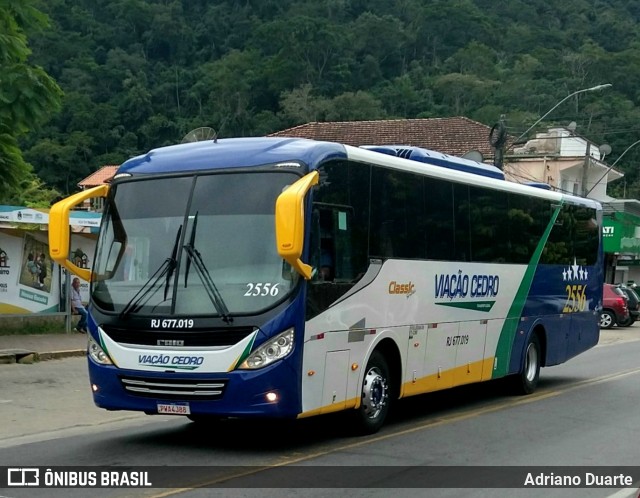 Viação Cedro 2556 na cidade de Petrópolis, Rio de Janeiro, Brasil, por Adriano Duarte. Número da foto: #12125710.
