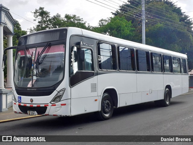 Autotransportes San Antonio 09 na cidade de San Vicente, Moravia, San José, Costa Rica, por Daniel Brenes. Número da foto: #12125322.