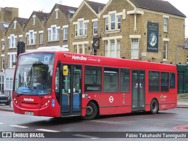 Metroline DE1149 na cidade de London, Greater London, Inglaterra, por Fábio Takahashi Tanniguchi. Número da foto: #12125932.