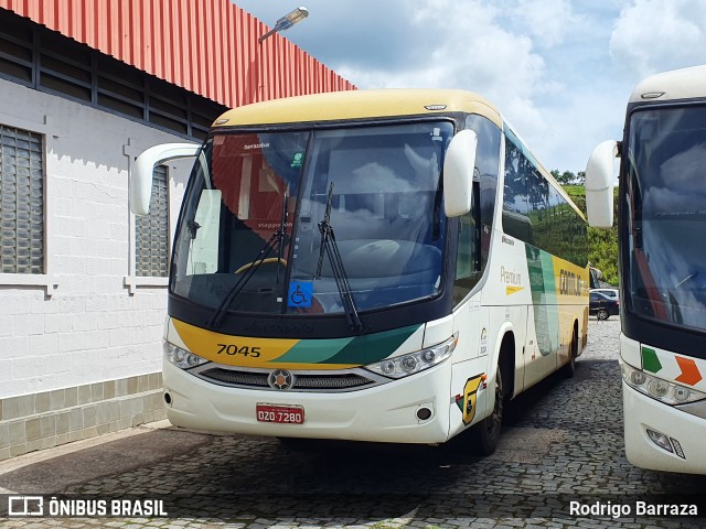 Empresa Gontijo de Transportes 7045 na cidade de João Monlevade, Minas Gerais, Brasil, por Rodrigo Barraza. Número da foto: #12127844.