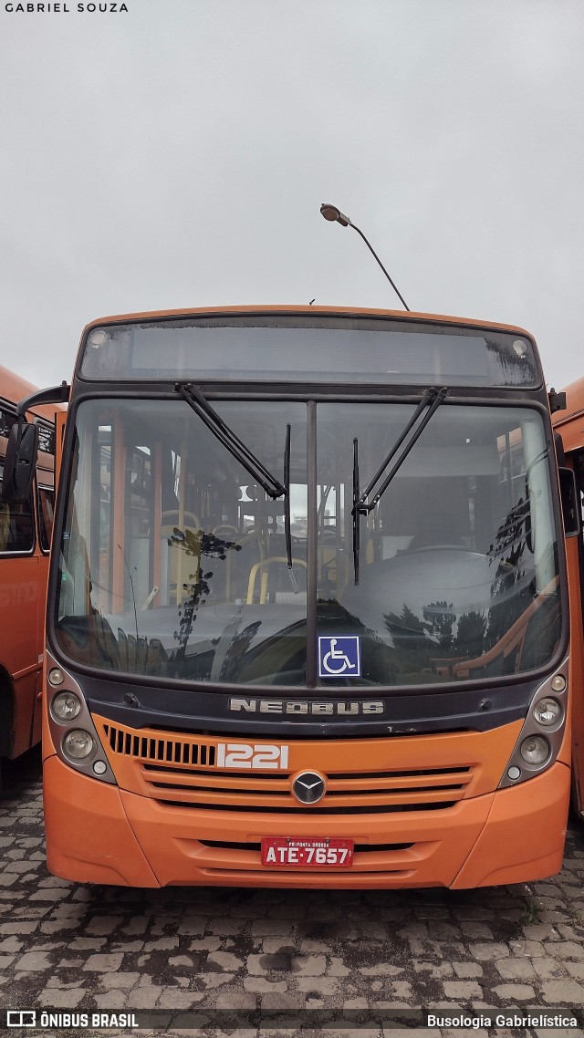 VCG - Viação Campos Gerais 1221 na cidade de Ponta Grossa, Paraná, Brasil, por Busologia Gabrielística. Número da foto: #12131695.