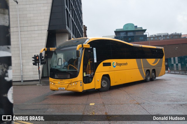 Stagecoach 54105 na cidade de Glasgow, Strathclyde, Escócia, por Donald Hudson. Número da foto: #12130210.