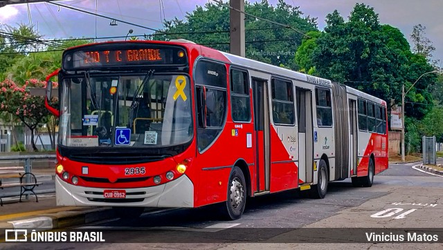 Itajaí Transportes Coletivos 2935 na cidade de Campinas, São Paulo, Brasil, por Vinicius Matos. Número da foto: #12130303.