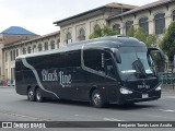 Buses Black Line 883 na cidade de Quinta Normal, Santiago, Metropolitana de Santiago, Chile, por Benjamín Tomás Lazo Acuña. Número da foto: #:id.