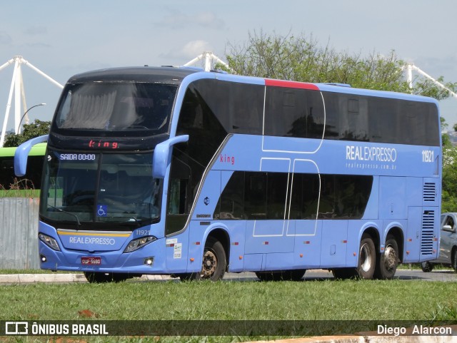 Real Expresso 11921 na cidade de Brasília, Distrito Federal, Brasil, por Diego Alarcon. Número da foto: #12133219.