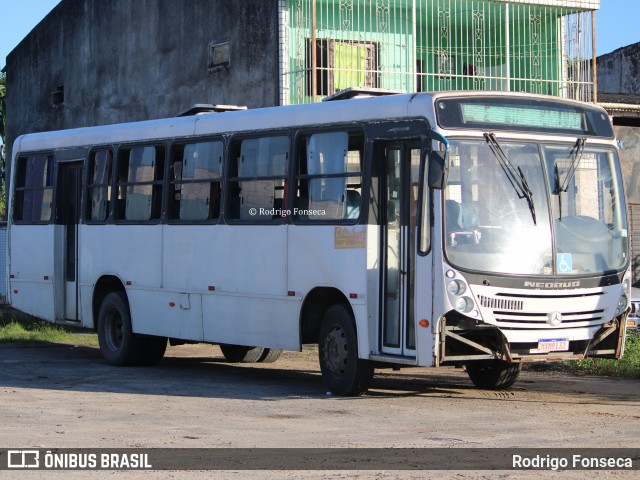 Ônibus Particulares 9832 na cidade de Matriz de Camaragibe, Alagoas, Brasil, por Rodrigo Fonseca. Número da foto: #12133987.