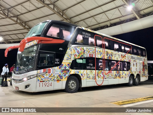Real Expresso 11924 na cidade de Marília, São Paulo, Brasil, por Júnior Juninho. Número da foto: #12133858.
