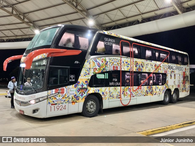 Real Expresso 11924 na cidade de Marília, São Paulo, Brasil, por Júnior Juninho. Número da foto: #12133865.