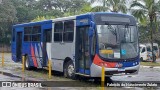 Ônibus Particulares 8I94 na cidade de Bertioga, São Paulo, Brasil, por Fabricio do Nascimento Zulato. Número da foto: #:id.