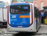 BB Transportes e Turismo 5971 na cidade de Barueri, São Paulo, Brasil, por Ítalo Silva. Número da foto: #12132369.
