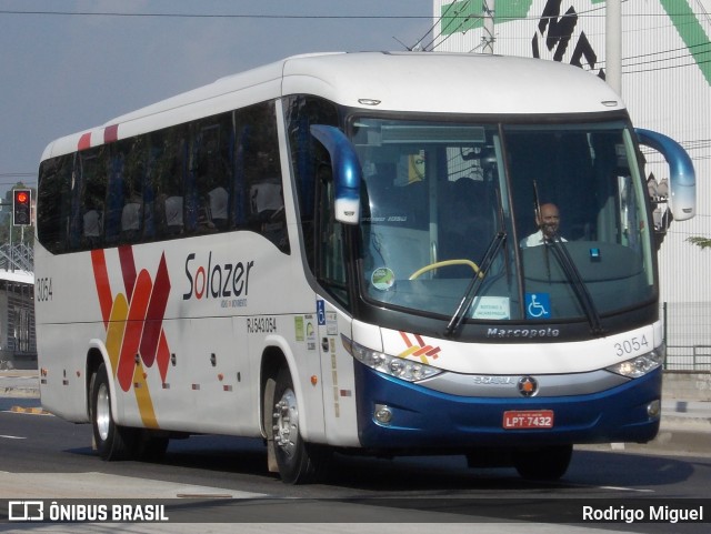 Solazer Transportes e Turismo 3054 na cidade de Rio de Janeiro, Rio de Janeiro, Brasil, por Rodrigo Miguel. Número da foto: #12069949.