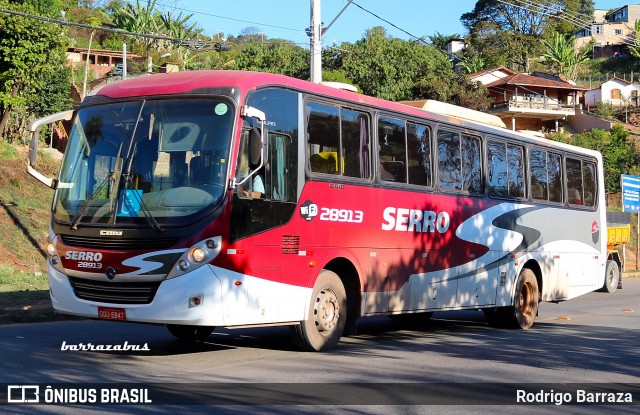 Viação Serro 28913 na cidade de Sabará, Minas Gerais, Brasil, por Rodrigo Barraza. Número da foto: #12069623.
