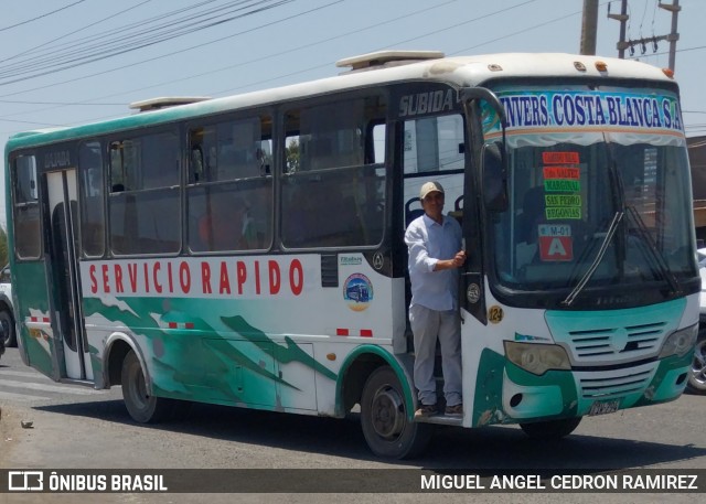 Costa Blanca 124 na cidade de Chimbote, Santa, Áncash, Peru, por MIGUEL ANGEL CEDRON RAMIREZ. Número da foto: #12068666.
