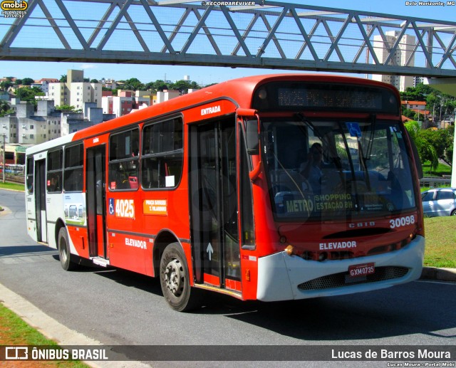 Expresso Luziense > Territorial Com. Part. e Empreendimentos 30098 na cidade de Belo Horizonte, Minas Gerais, Brasil, por Lucas de Barros Moura. Número da foto: #12068839.