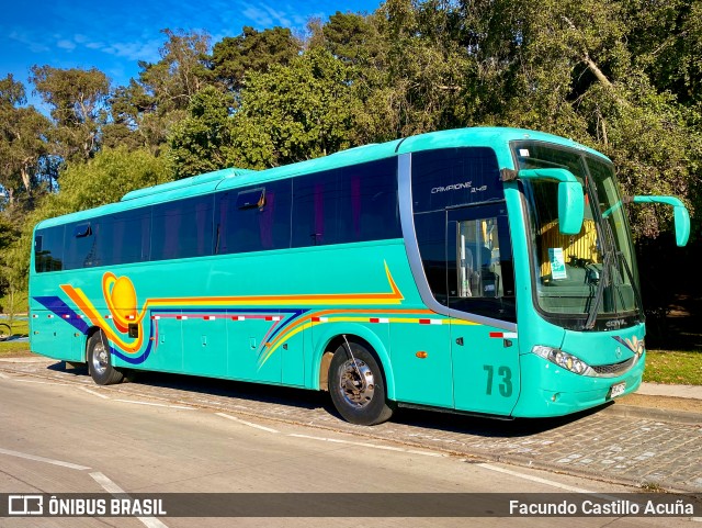 Ônibus Particulares 73 na cidade de Santo Domingo, San Antonio, Valparaíso, Chile, por Facundo Castillo Acuña. Número da foto: #12135648.