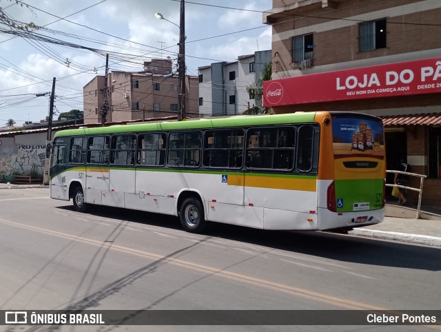 Rodoviária Caxangá 521 na cidade de Olinda, Pernambuco, Brasil, por Cleber Pontes. Número da foto: #12136690.