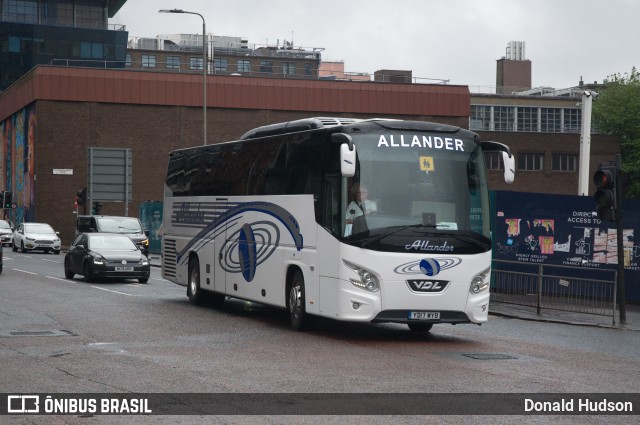 Allander Travel  na cidade de Glasgow, Strathclyde, Escócia, por Donald Hudson. Número da foto: #12137160.
