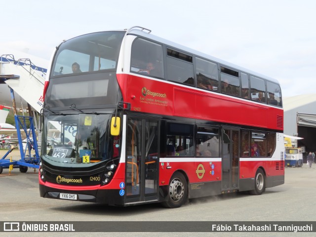 Stagecoach 12400 na cidade de Weybridge, Surrey, Inglaterra, por Fábio Takahashi Tanniguchi. Número da foto: #12072217.