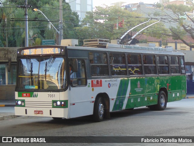 Next Mobilidade - ABC Sistema de Transporte 7051 na cidade de Santo André, São Paulo, Brasil, por Fabrício Portella Matos. Número da foto: #12072274.