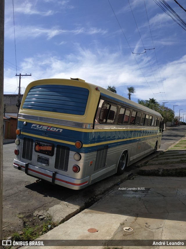 Ônibus Particulares 5049 na cidade de Limeira, São Paulo, Brasil, por André Leandro. Número da foto: #12071772.