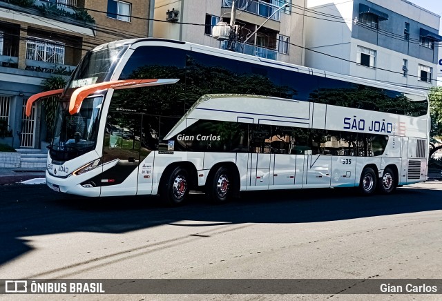 São João Turismo 935 na cidade de Vitória, Espírito Santo, Brasil, por Gian Carlos. Número da foto: #12073209.