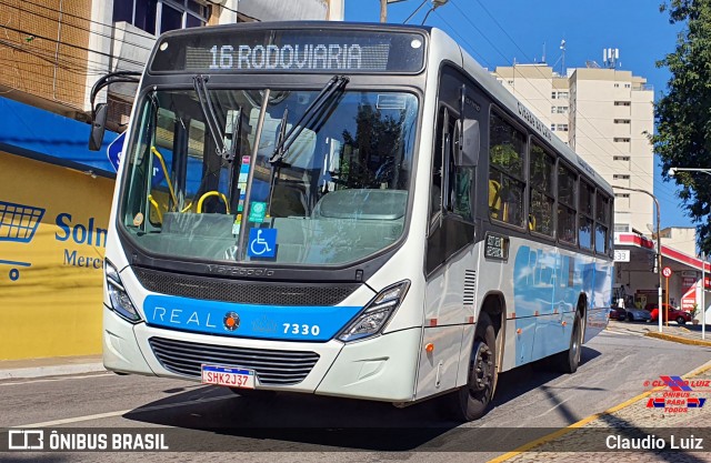 Viação Real - Varginha 7330 na cidade de Varginha, Minas Gerais, Brasil, por Claudio Luiz. Número da foto: #12077885.