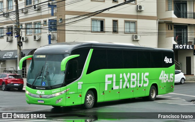 4bus - Cooperativa de Transporte Rodoviário de Passageiros Serviços e Tecnologia - Buscoop 44011 na cidade de Balneário Camboriú, Santa Catarina, Brasil, por Francisco Ivano. Número da foto: #12078396.