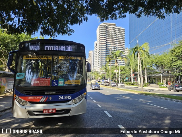 Empresa de Transportes e Turismo Carapicuiba 24.842 na cidade de Santana de Parnaíba, São Paulo, Brasil, por Eduardo Yoshiharu Onaga Mi. Número da foto: #12076840.