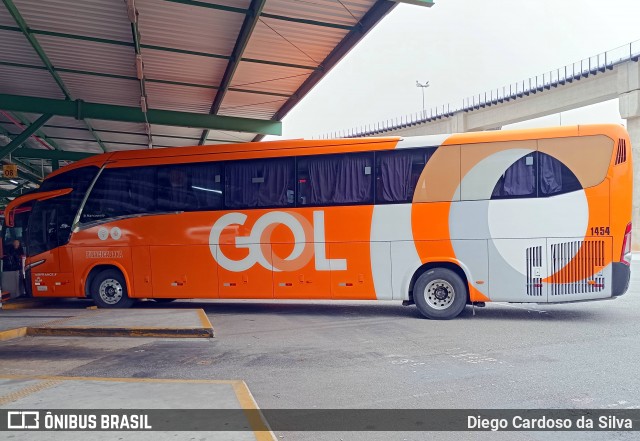 Viação Piracicabana 1454 na cidade de Guarulhos, São Paulo, Brasil, por Diego Cardoso da Silva. Número da foto: #12081887.