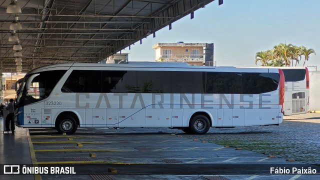 Auto Viação Catarinense 323230 na cidade de Balneário Camboriú, Santa Catarina, Brasil, por Fábio Paixão. Número da foto: #12081737.