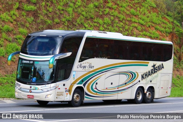Kharisma Turismo 2029 na cidade de Paracambi, Rio de Janeiro, Brasil, por Paulo Henrique Pereira Borges. Número da foto: #12084432.