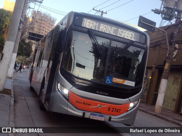 Viação Gato Preto 8 2747 na cidade de São Paulo, São Paulo, Brasil, por Rafael Lopes de Oliveira. Número da foto: #12139518.