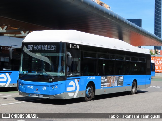 EMT Madrid - Empresa Municipal de Transportes de Madrid 2300 na cidade de Madrid, Madrid, Madrid, Espanha, por Fábio Takahashi Tanniguchi. Número da foto: #12141195.