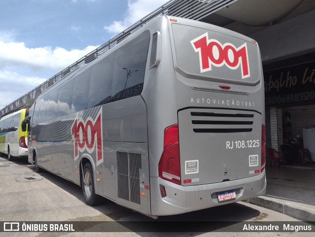 Auto Viação 1001 RJ 108.1225 na cidade de Rio de Janeiro, Rio de Janeiro, Brasil, por Alexandre  Magnus. Número da foto: #12138993.