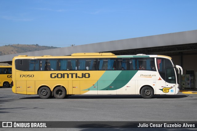 Empresa Gontijo de Transportes 17050 na cidade de Roseira, São Paulo, Brasil, por Julio Cesar Euzebio Alves. Número da foto: #12140042.