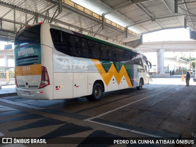 Viação Motta 21742 na cidade de São José do Rio Preto, São Paulo, Brasil, por PEDRO DA CUNHA ATIBAIA ÔNIBUS. Número da foto: #12140438.