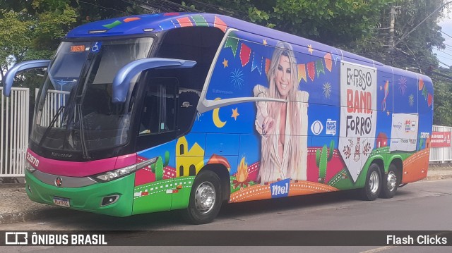 Viação Águia Branca 32870 na cidade de Salvador, Bahia, Brasil, por Flash Clicks. Número da foto: #12164572.